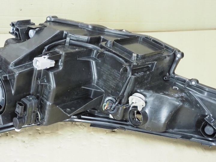 фото №10, Toyota chr фара правая перед led 81110-f4031-00 европа