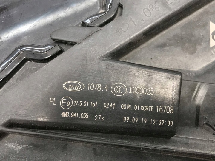 фото №12, Audi q8 4m8 лампа права перед повний led matrix європа 4m8941036