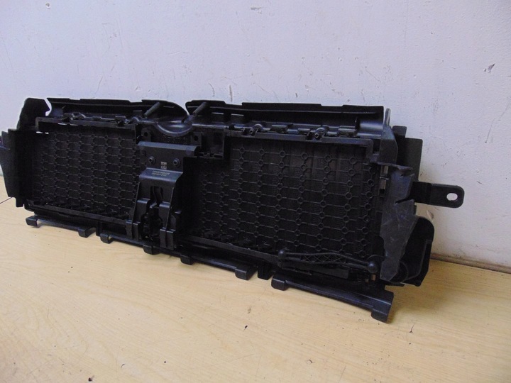 фото №9, Ролета жалюзі повітря кермо mercedes w213 a2135002300