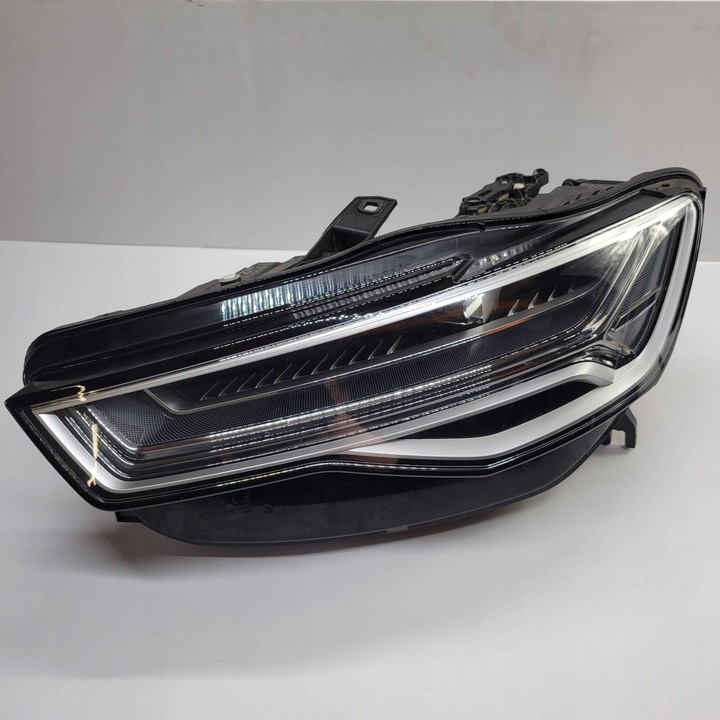 фото №1, Audi a6 c7 рестайлинг лампа левая matrix 4g0941035