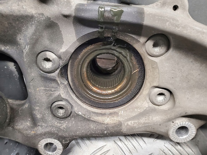 фото №10, Audi a7 s7 4g 4g0407696 перед сторона права підшипник i ступиці kół