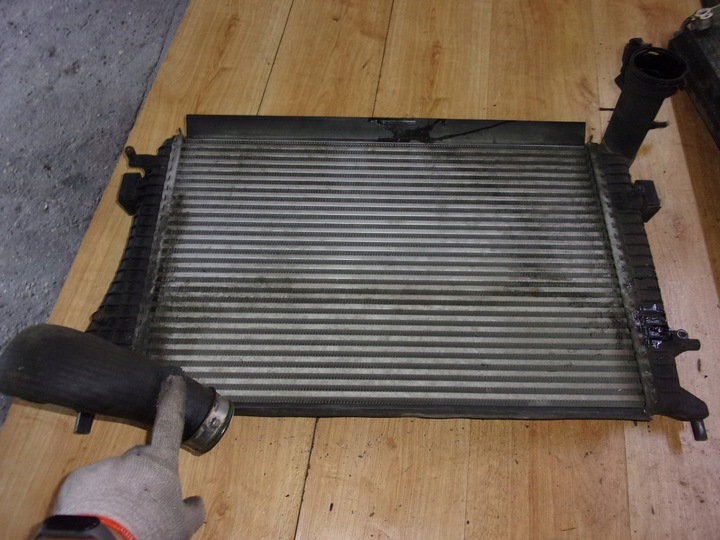 фото №1, Vw passat b6 радіаторів інтеркулер 2.0 tdi
