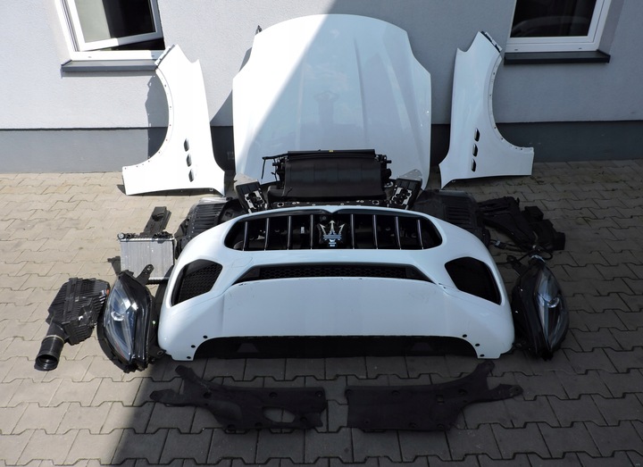 фото №1, Перед комплектний maserati grecale білий gt/modena 2.0