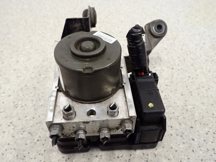 фото №8, Mazda 3 mazda3 bk 1.4 бензин 03-08 блок управления abs