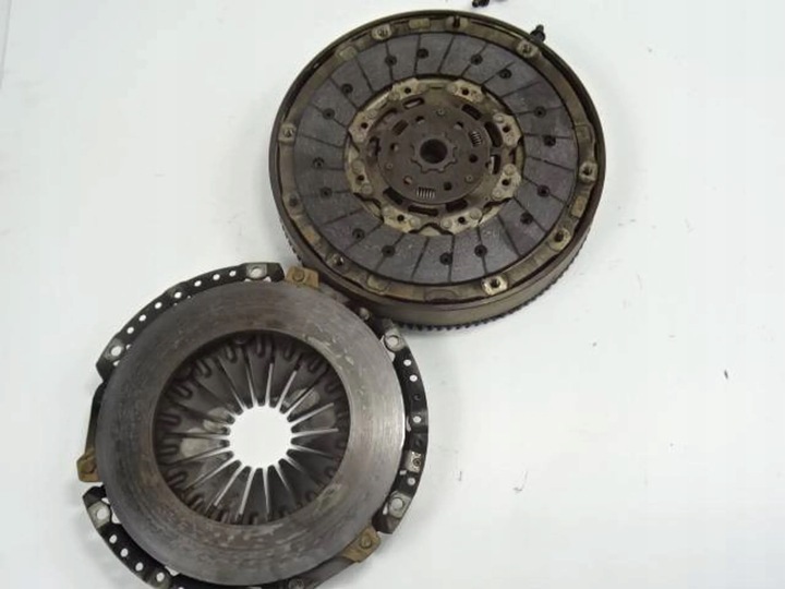 фото №4, Колесо двухмассовый kpl. ford focus mk3 1.6 tdci