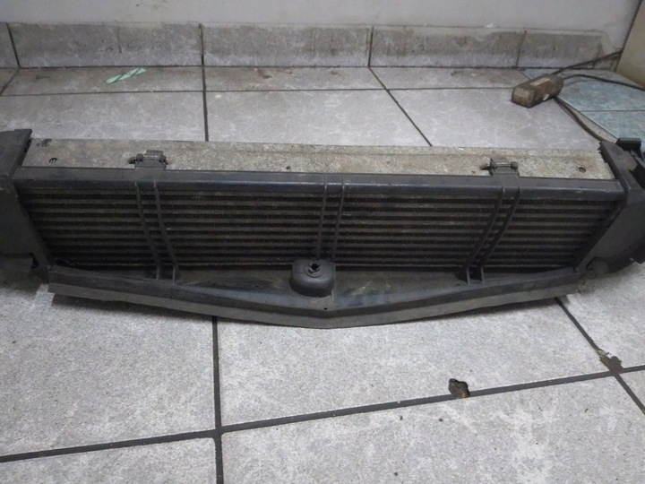 фото №1, Mercedes w204 c-klasa intrcooler