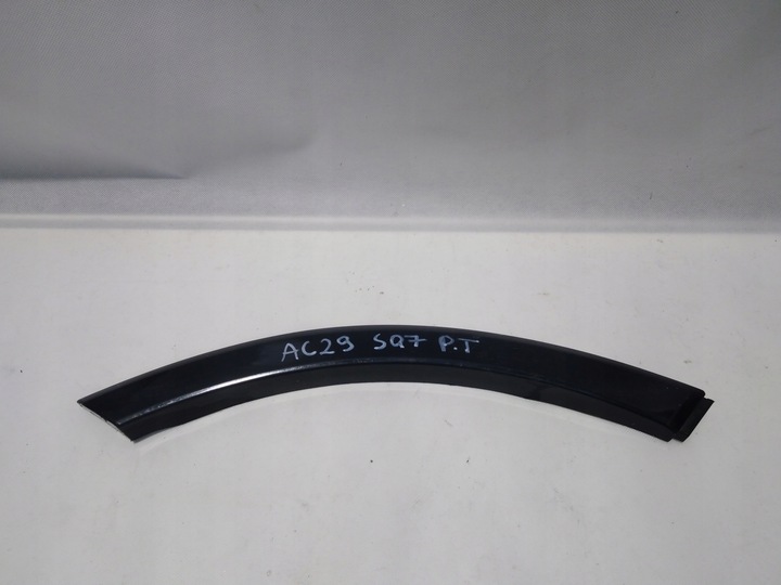 фото №1, Audi sq7 планка дверь правая зад 4m0854820e