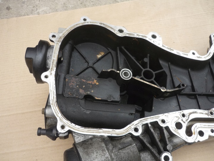 фото №12, Корпус розподільний вал vw golf v 1.4 fsi bln bkg 03c109211e справна