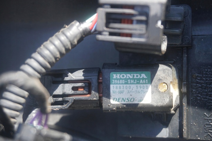 фото №15, Honda cr-v crv 3 iii бампер nh684p 71501-swa-zz00 датчик 39680-shj-a61