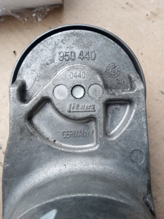 фото №7, Audi a4 vw seat skoda натяжитель ремень генератора 2,4 b amm bdv