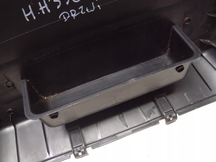 фото №13, Обивка дверь правый перед hyundai h350 2016r