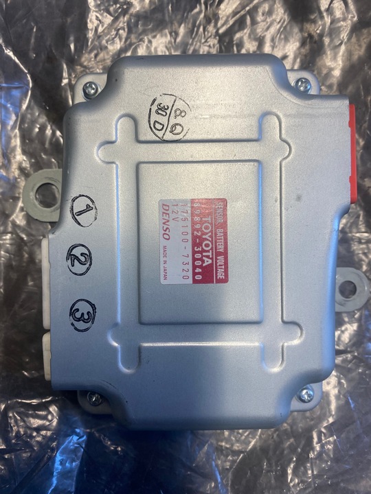 SENSOR VOLTAGE BATERII TOYOTA LEXUS 89892-30040 89892-30040