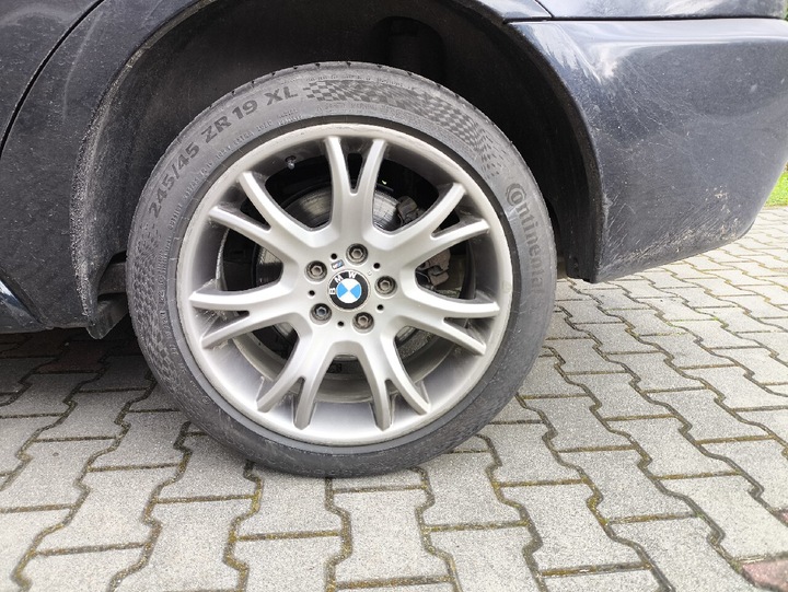 BMW 19