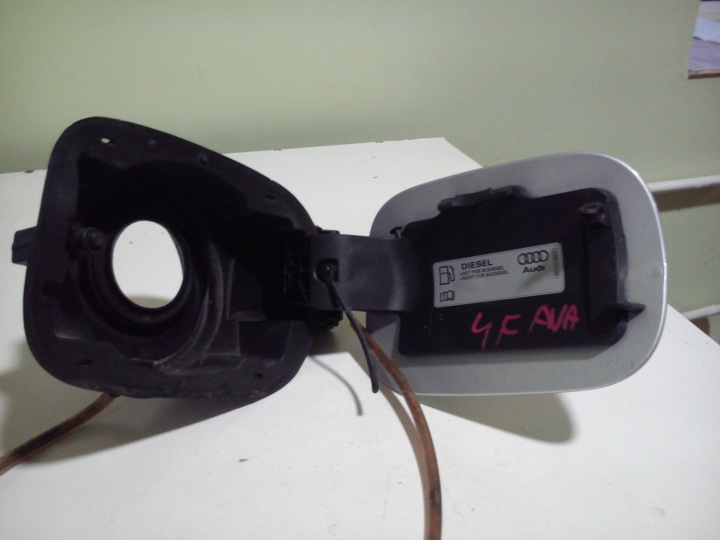 fedél betöltő üzemanyag fedél AUDI A6 C6 4F5809933B OE