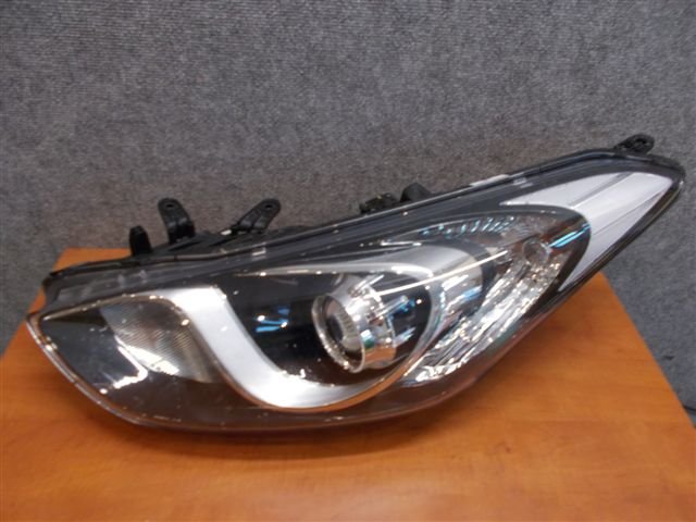 light front front left HYUNDAI I30 012