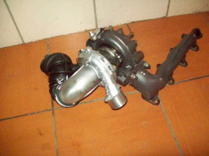 TURBOSPREZARKA TURBINA TOYOTA RAV4 RAV 4 D4D 10