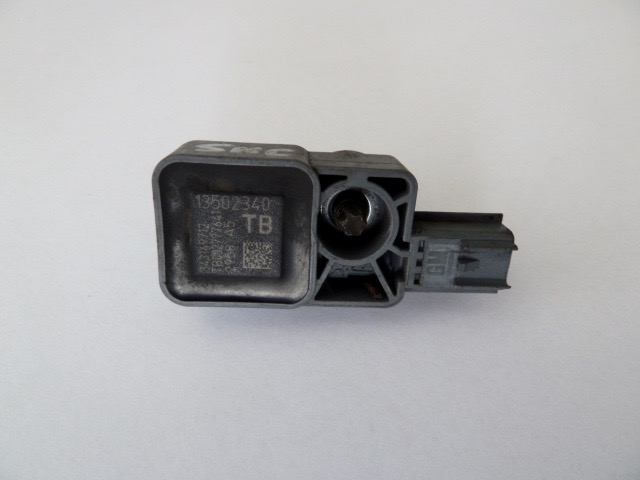 Capteur choc Avant OPEL INSIGNIA A 13502340