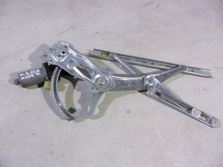 Mercedes CLK W208 window regulator right