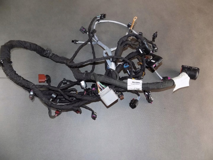 VW PASSAT B8 1.5 TSI bundle of the engine V03991001DD