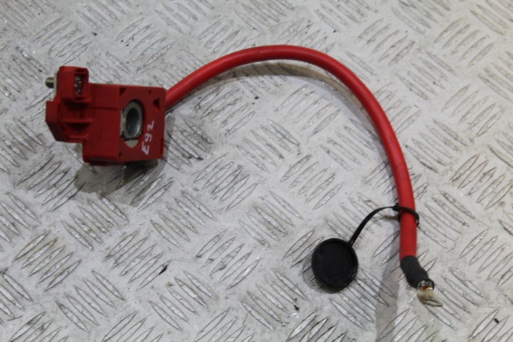KLEMME AKUMULATORA PLUS NABOJ BMW 3 E92