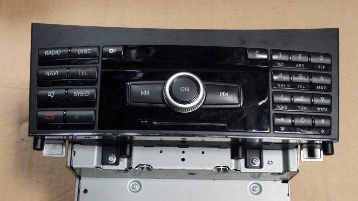 IDEALNA RADIO navigazione MERCEDES W212 W218 W207 1 9