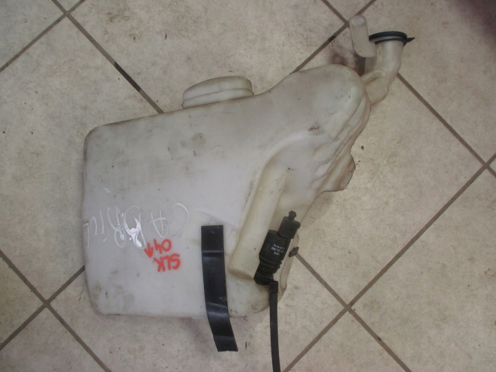 washer fluid tank MERCEDES SLK W171 2004R