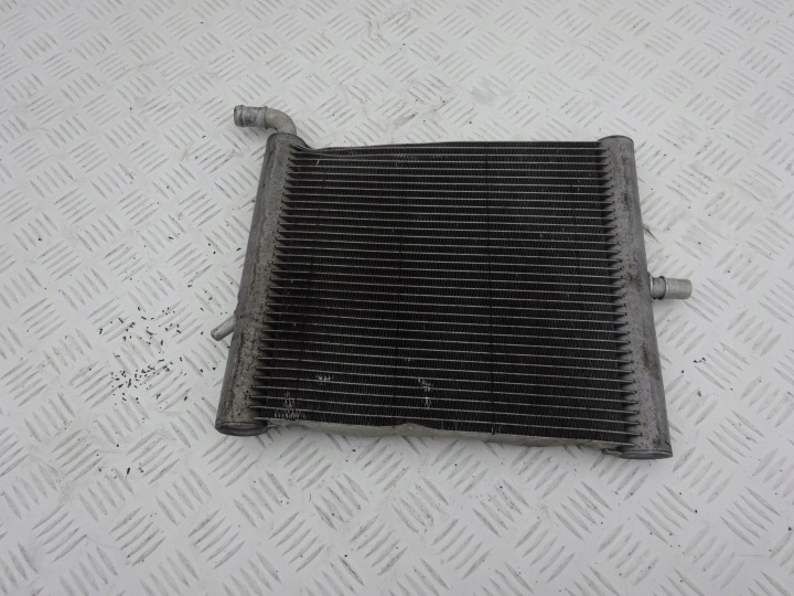 RANGE ROVER SPORT VOGUE FPLA8D048AA chladič vody