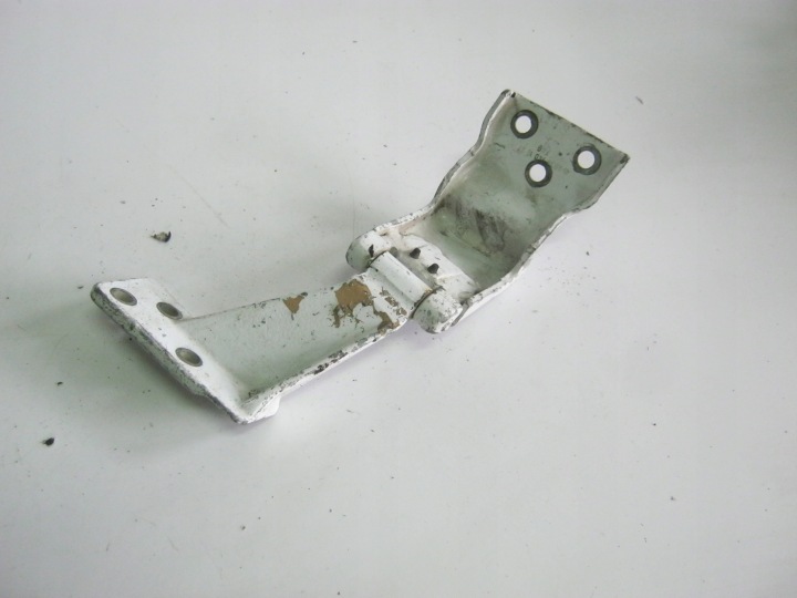 hinges rear part left upper VITO W639 A6397401937