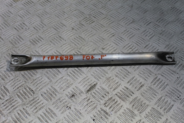 träger spreize rechts BMW 5 GT F07 7187698