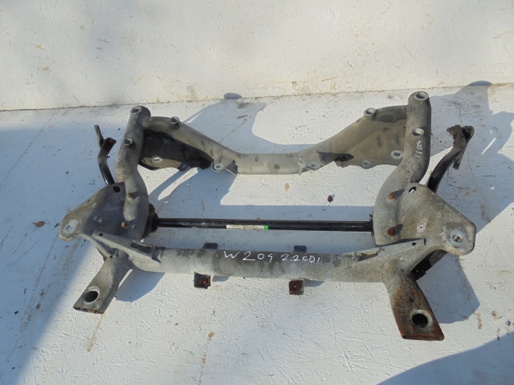 MERCEDES W204 C KLASA 2,2 CDI AXLE BEAM SUBFRAME 07-11R