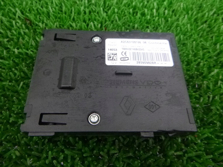 MEGANE III 08- Kartenleser modul 285909828R