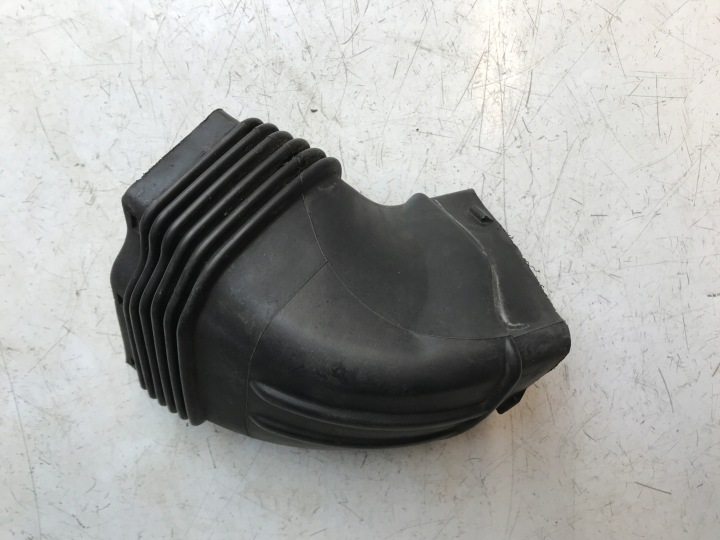 AUDI A6 C6 elbow air hose 4F0129739B