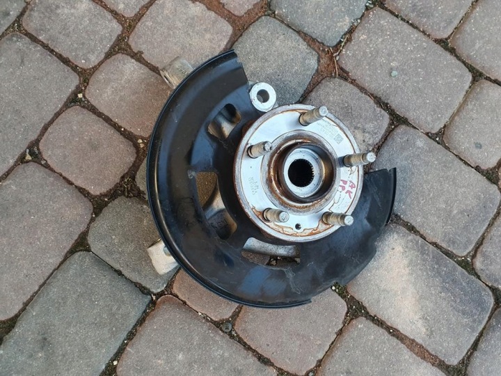 glavčina prednji dio 1.4T Opel Astra K 5 V 39030300