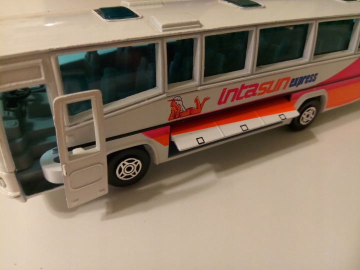Коргі plaxtons paramount 3500 instasun express tour автобус 1:76 uk (виставковий) — фото 5