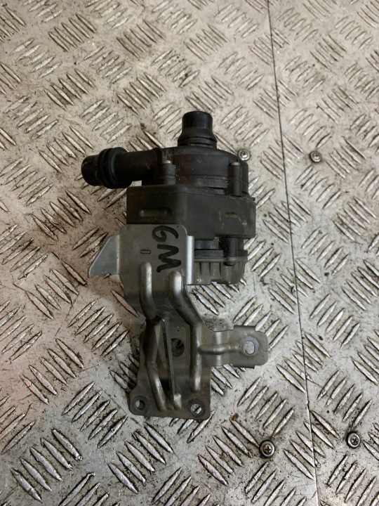 IDEALNA electrical pump of water BMW G11 G12 G30 1
