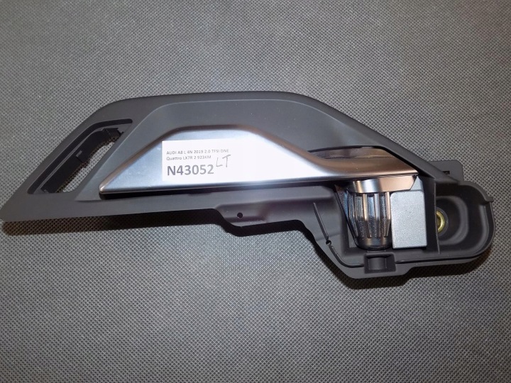 AUDI A8 4N D5 handle door left rear part 4N0839019