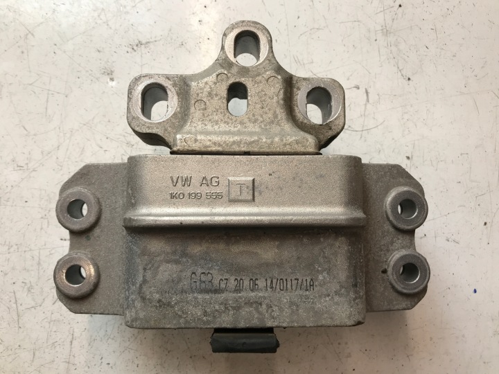 VW AUDI SKODA TDI supporto Supporti motore usato 1K0199555T