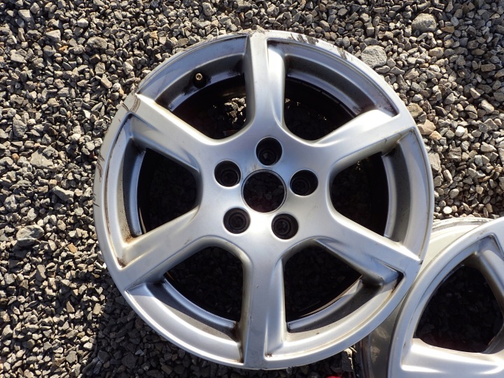 CERCHIO di alluminio VW POLO 5X100 6J 15" ET40 6R0601025BP