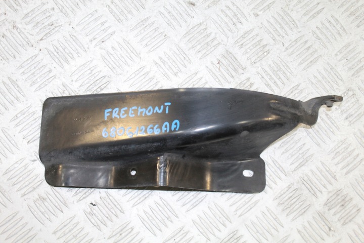 COPERTURA GREMBIALINA IN METALLO FIAT FREEMONT 68061266AA