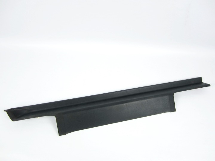 cap threshold rear left Mercedes R-klasa W251