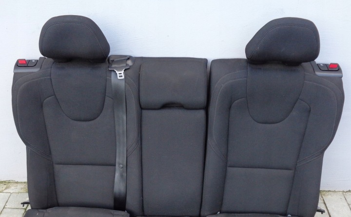 Kopfstützen heck KOMPLET VOLVO V40 II