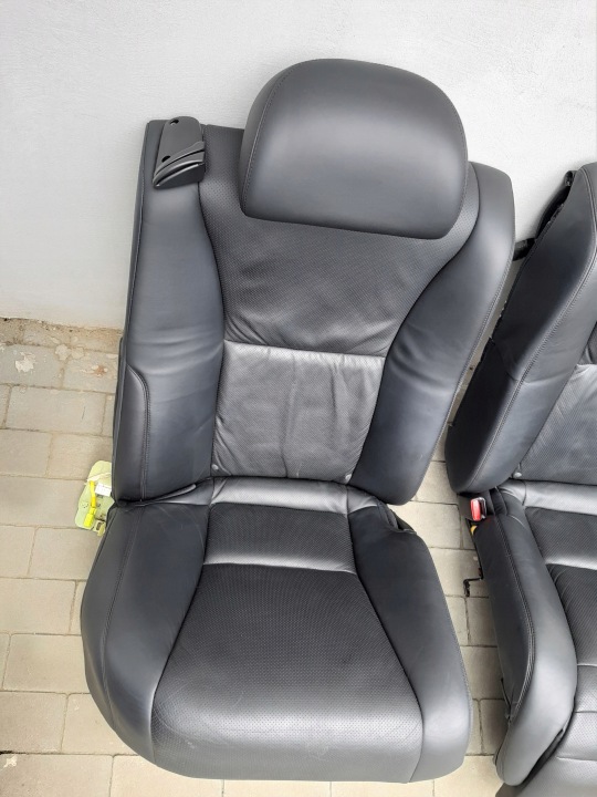 sedacka držák záď pravá LEXUS LS 460 600 LONG 09R