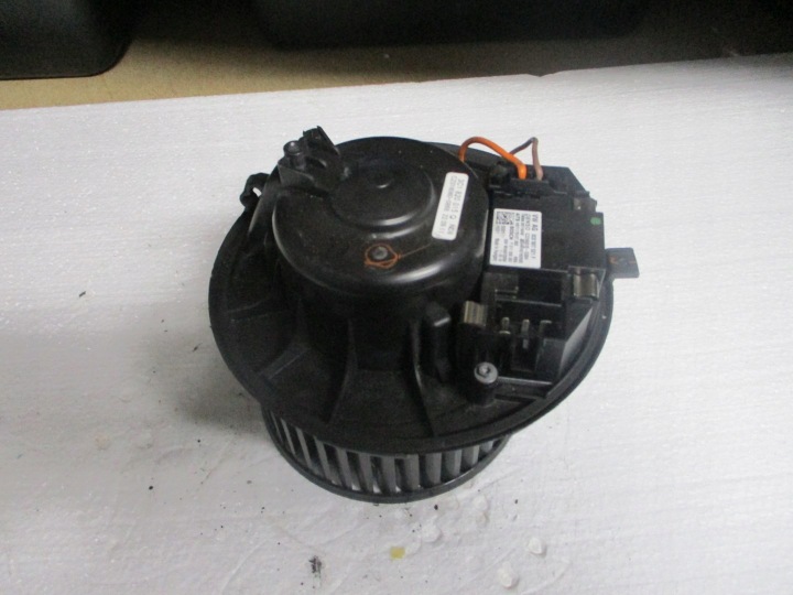 fan of the heating 3C1820015Q VW AUDI