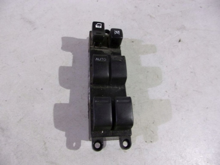 Nissan Almera N16 control panel of the window left