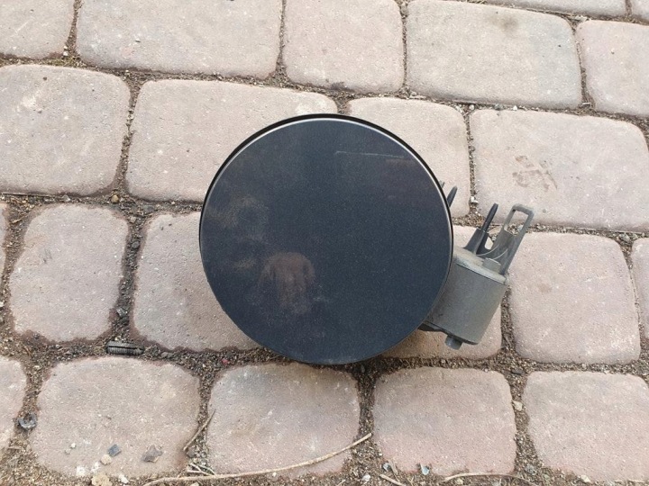 Klapka wlew üzemanyag Z190 Opel Insignia 13244482