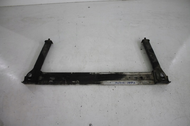 RINFORZO PARAURTI Traversa radiatore RENAULT MEGANE III