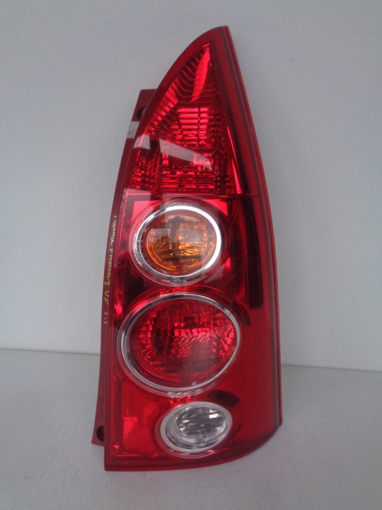 FEUX PHARE DROIT ARRIÈRE MAZDA PREMACY 02