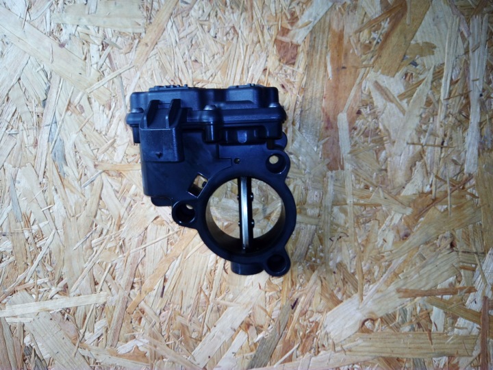 Vanne boitier papillon BMW X1 X2 2.0D BI-TURBO 8512452