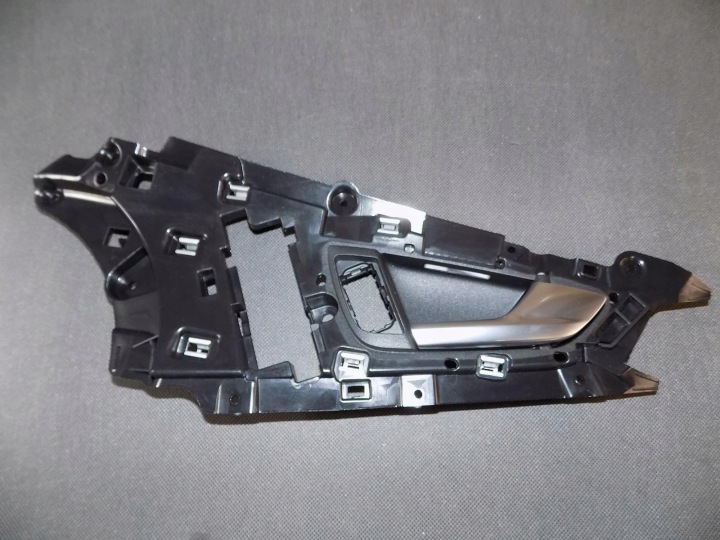 AUDI A7 4G Kľučka pravý predok 4G8837020A