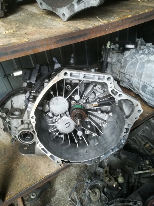 Getriebe RENAULT TRAFIC VIVARO 1,6 PF6 050